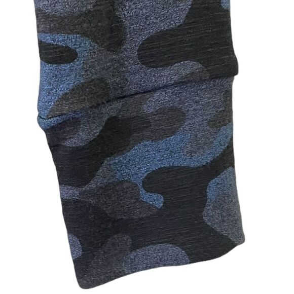 Sundry Side Ruched Sweatshirt Dress in Blue & Black Camo Sundry 2 | Size Medium - Picture 5 of 12